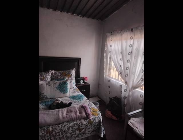 2 BEDROOM HOUSE FOR SALE IN MOLELEKI EXT 2